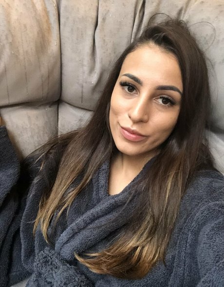 Sophydiva sexy pornstar pics