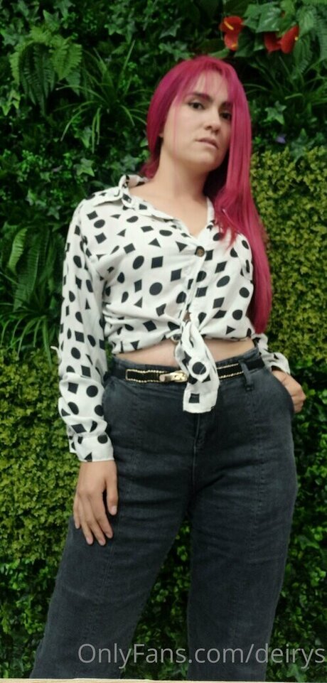 deirys porn model picture