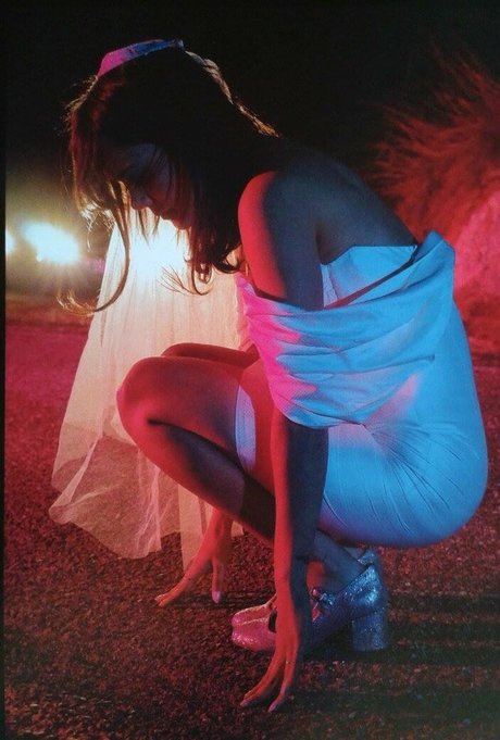 Natasha Khan free star photo