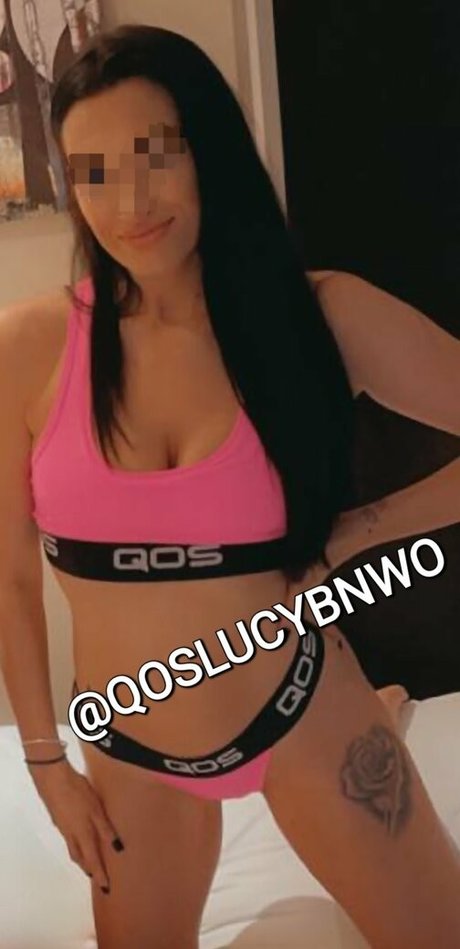 Qoslucybnwo sexy actress photo