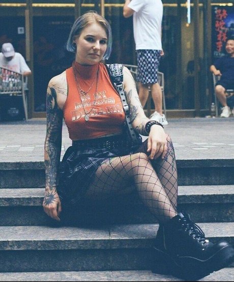 Weronika Truszczynska perfect actress image