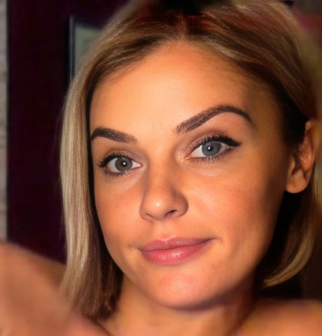 Amazinjess nudes star image