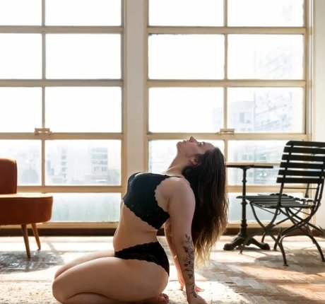 Nay Rodrigues xxx star images