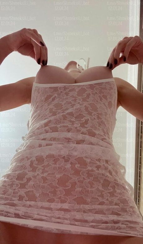 Smeksi Utka naked model picture