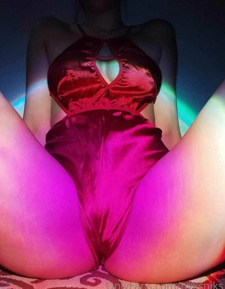 Nyks Niks hot star images