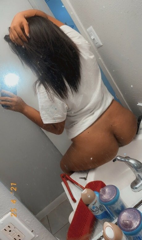 Belle lanell model perfect photos