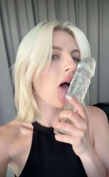 candyblondbaby free pornstar gallery