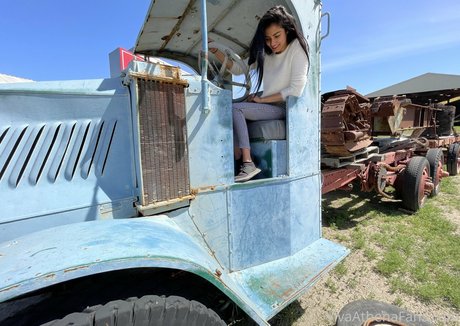 vivaathena nice model image