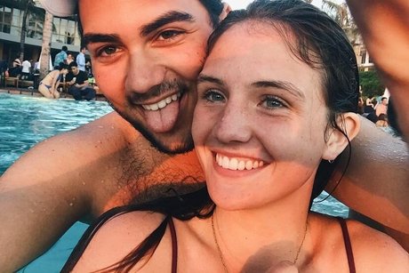 Leighton Wilson star adult pics