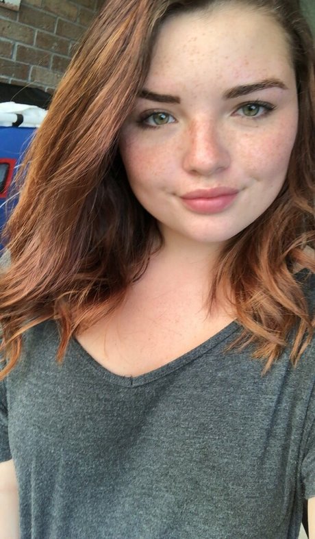 Alondra Larson perfect star gallery