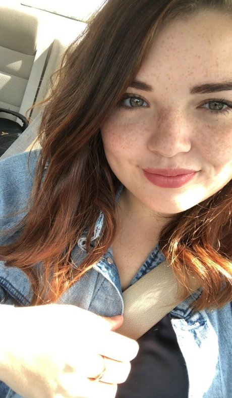 Alondra Larson star pornographic archive