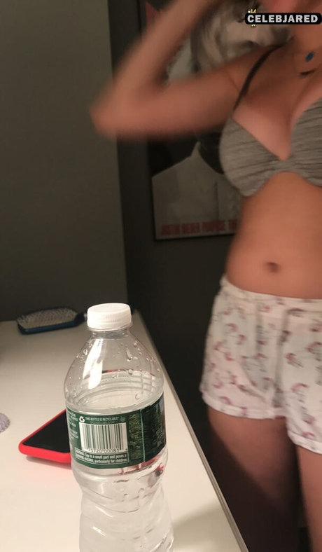 Samantha Lipstein free actress photo