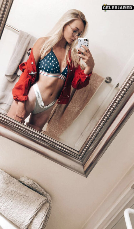 Zola Bzdek erotic pornstar galleries