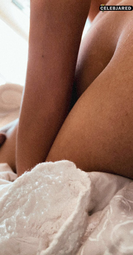 Zola Bzdek model hd images