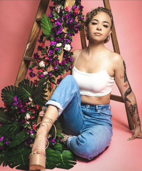 angelixxxo model xxx images