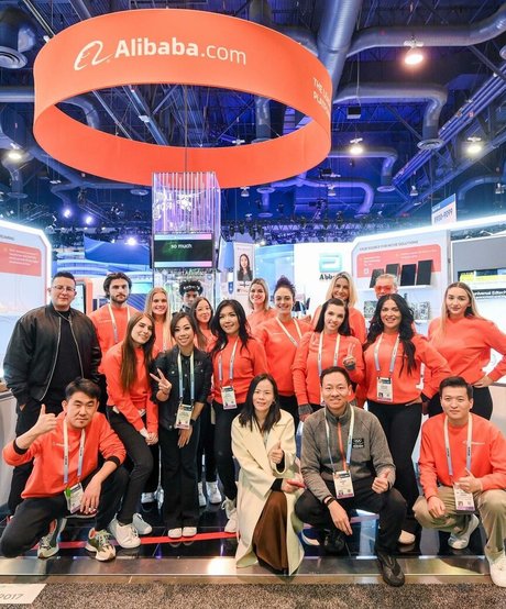 Trucici naked star pic