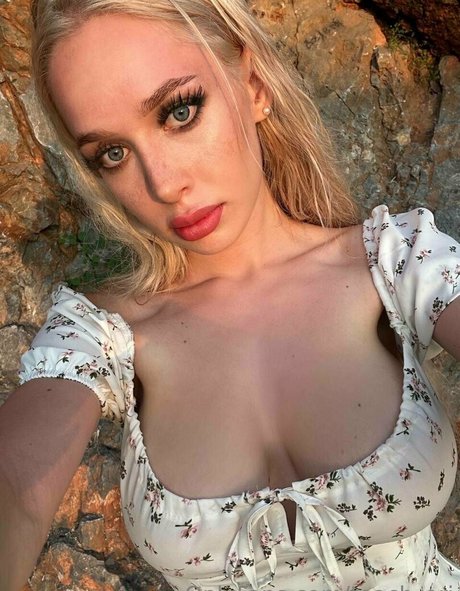 chloe lust pornographic star pics