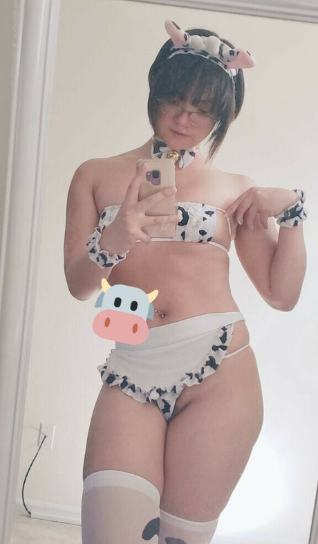 Yousoromi model xxx pic