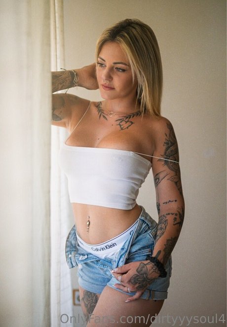 dirtyyysoul4 art model picture