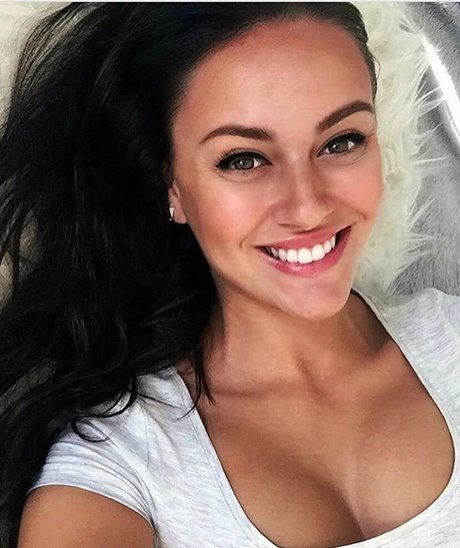 Bianca Jordan xxx actress img