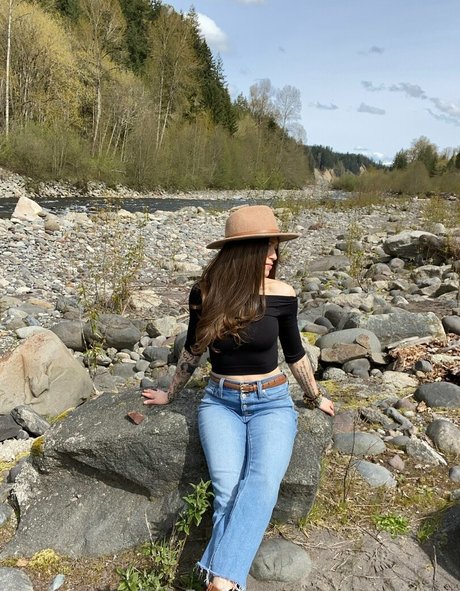 titstattsntravel hot pornstar photo