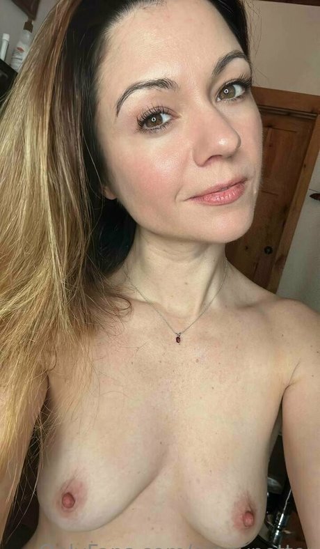 ginnypotter beautiful model img