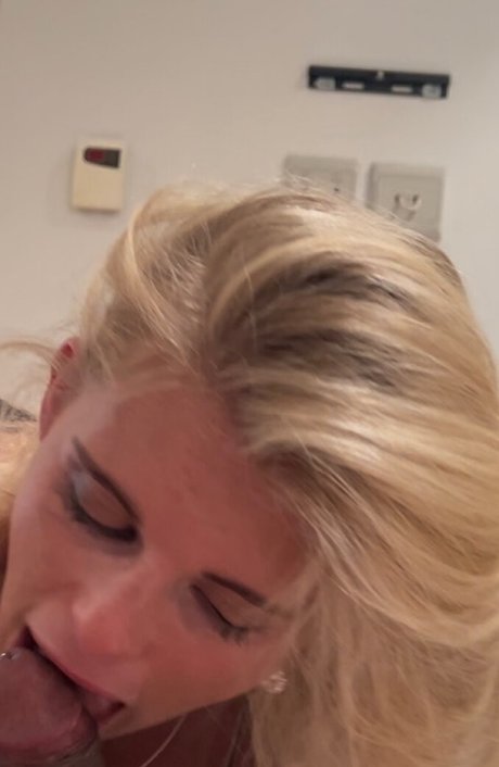 Zara Deeley star nice img