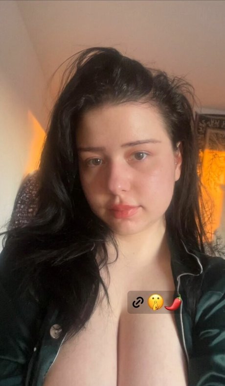 Daphne Dietz nice star photo