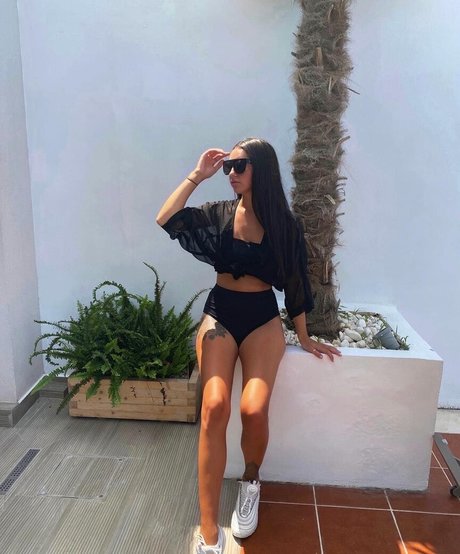 teen fingering onlyfans naked photo