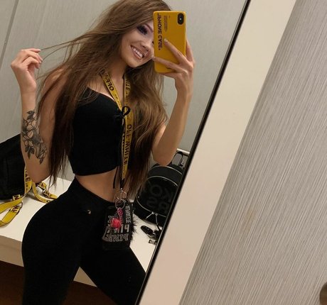 Justfoxii perfect pornstar pic