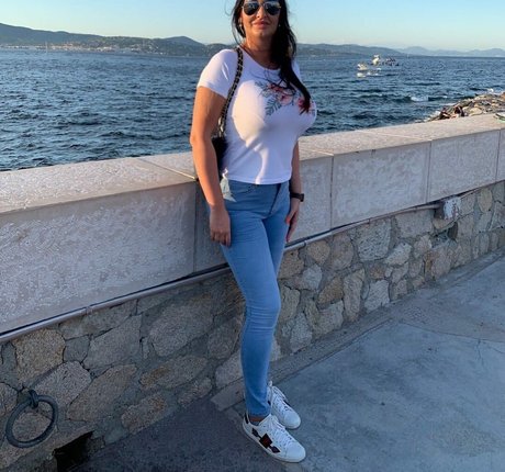 elisabetta mediterraneagirl adult actress image