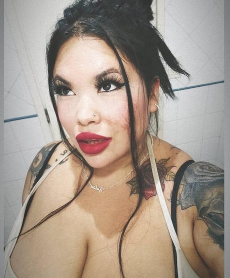 Naty Mari star naked pics