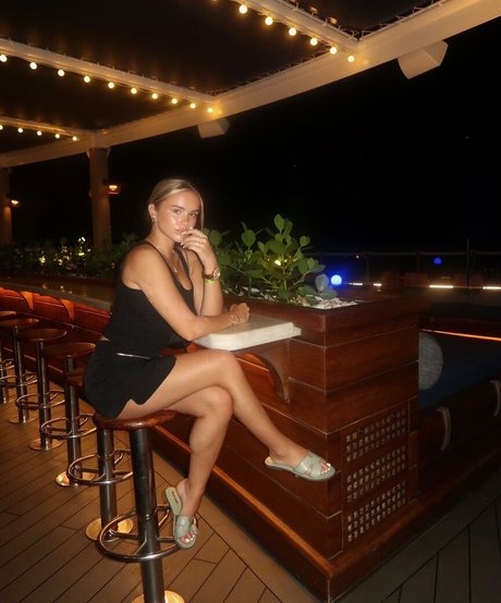 Kaci Conder art star img