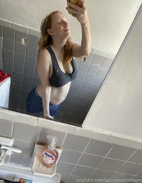 jizz4nora model exclusive photo