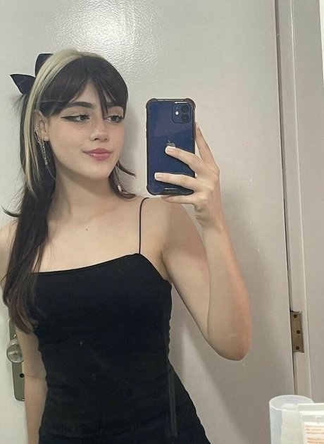 aangelarrochista naked actress images