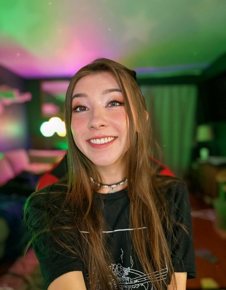 Raisa Riikonen erotic model gallery