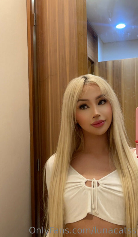 lunacats model nude pic