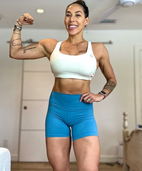 Hannah Eden Fitness perfect pornstar img