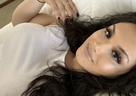 Mia Lombardi high quality star photo