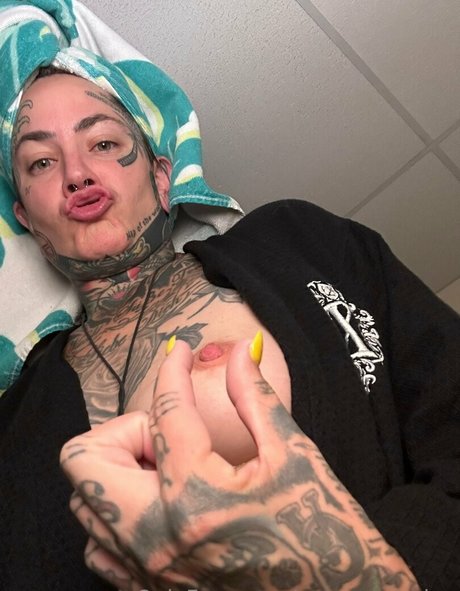 Vero Venturing pornstar nice img