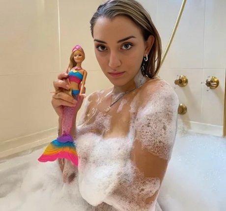 Lillseda nude actress photo