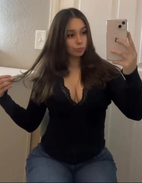 Kiarazaleskiii perfect star pictures