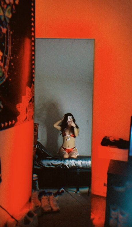 Nizhoni Begaye nice model img