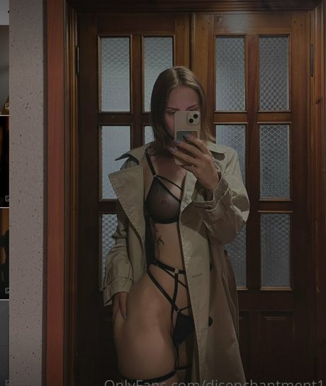 disenchantment naked actress pictures