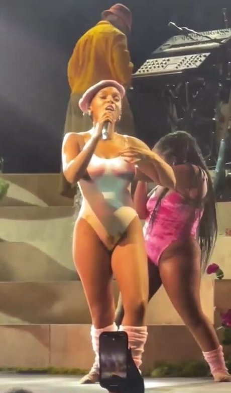 Live Stream Oops erotic pornstar pic