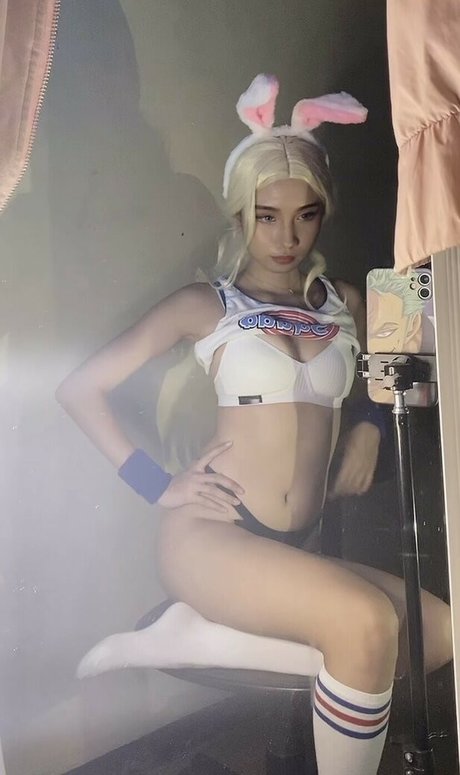 badibooo model nude photo