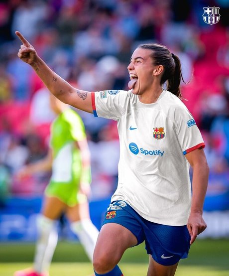 Female Football sexy pornstar pics