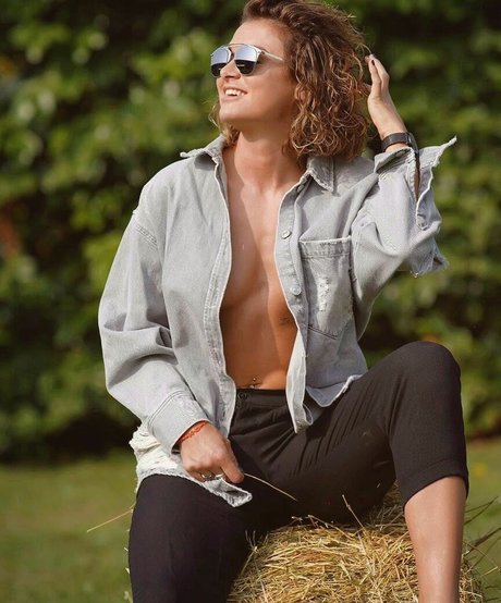 pawg trans onlyfans erotic picture