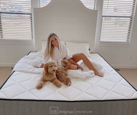 Indy Belle sexy star image