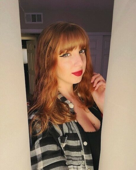 MaryMajora model nudes picture